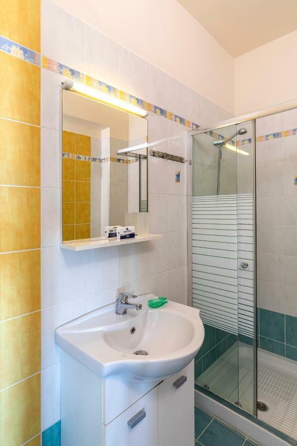 Willa House Almyra Lakhania Zewnętrze zdjęcie